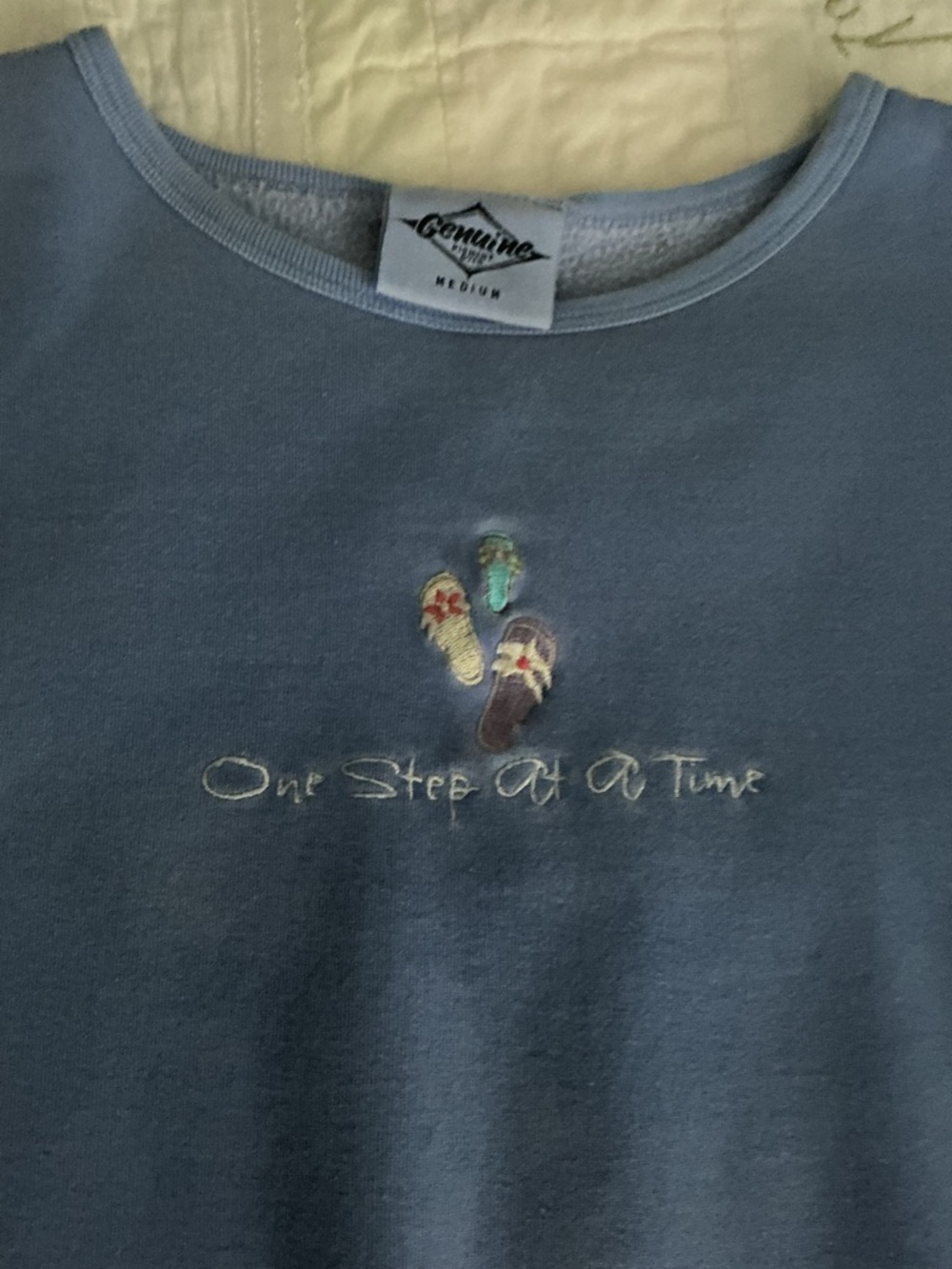 PULLOVER LONG SLEEVE SWEATSHIRT